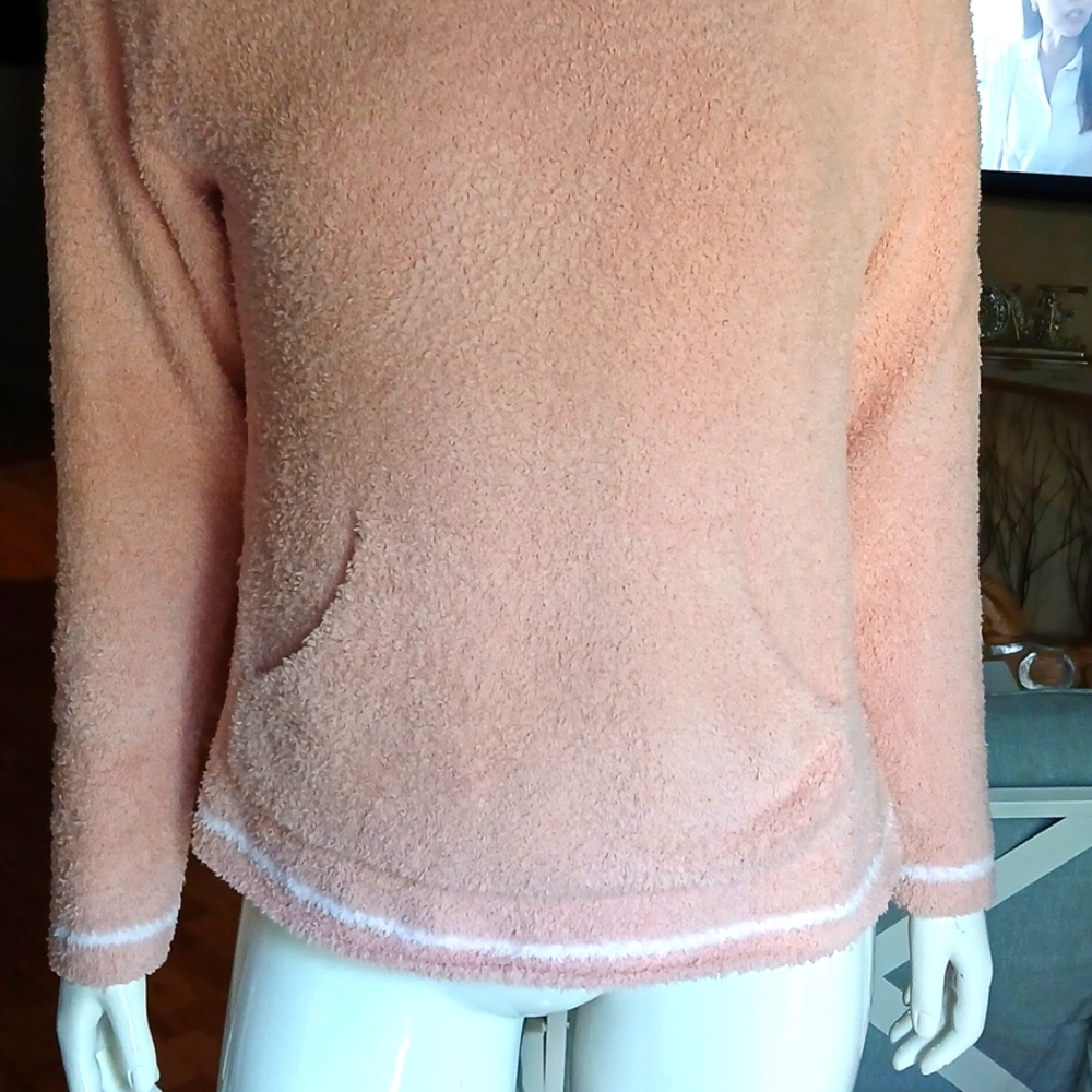 Barefoot Dreams Pullover Kangaroo Pocket Sweater Womens M  Peach Cozychic Lite
